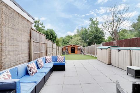 86 Nethan Drive, Aveley, South Ockendon, RM15 4RT