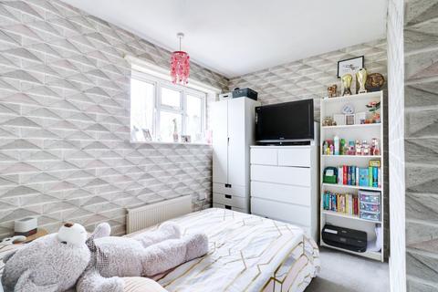 86 Nethan Drive, Aveley, South Ockendon, RM15 4RT