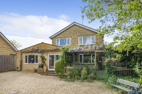 4 bedroom detached house for sale, Overthorpe,  Oxfordshire,  OX17