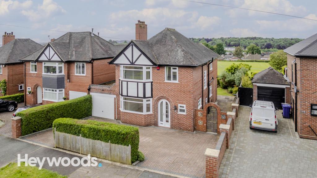 Lancaster Road, Newcastle under Lyme 4 bed detached house for sale £