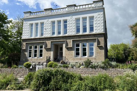 2 bedroom flat for sale, Alverton Court, Penzance, TR18 4TJ