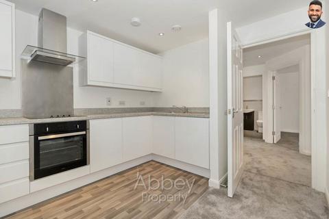 2 bedroom flat to rent, The Elms, Town Centre, LU1 2EE