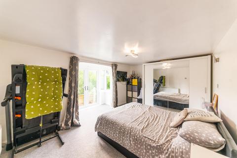 4 bedroom detached house for sale, Manor Park, Newbridge, Newport. NP11