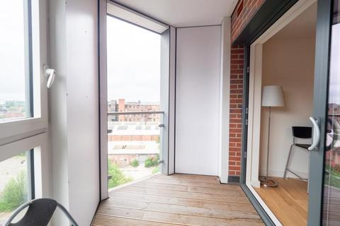 2 bedroom apartment to rent, The Hatbox :: New Islington