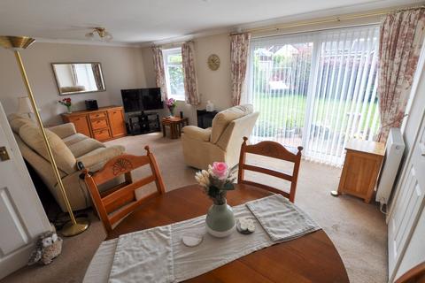 2 bedroom detached bungalow for sale, Cutlers Place, Wimborne, BH21