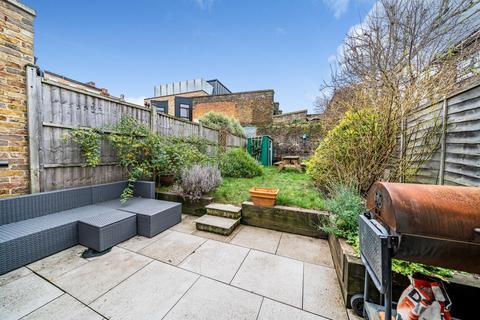 2 bedroom flat for sale, Moffat Road, Tooting