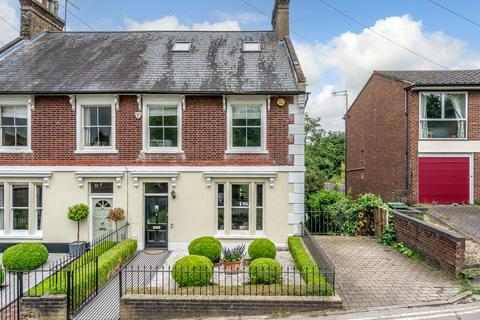 18 Roughdown Road, Hemel Hempstead, HP3 9AX