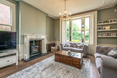 18 Roughdown Road, Hemel Hempstead, HP3 9AX