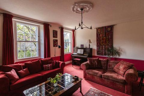 4 bedroom terraced house for sale, 6 Ryton Village West, Ryton, Tyne & Wear