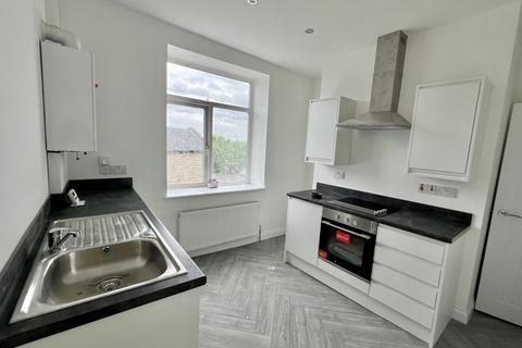 2 bedroom flat to rent, Fullerton Place, Gateshead