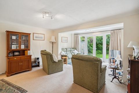 9 Ingleglen, Farnham Common, Slough, SL2 3QA