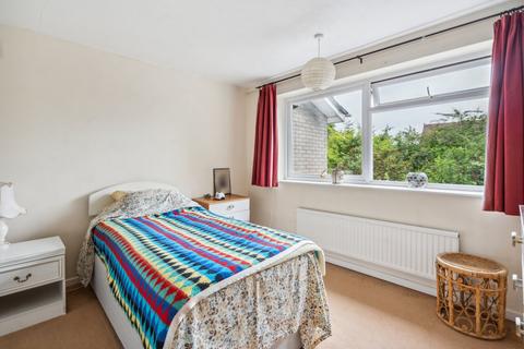 9 Ingleglen, Farnham Common, Slough, SL2 3QA