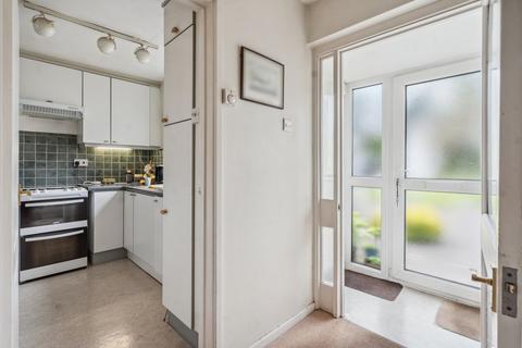 9 Ingleglen, Farnham Common, Slough, SL2 3QA