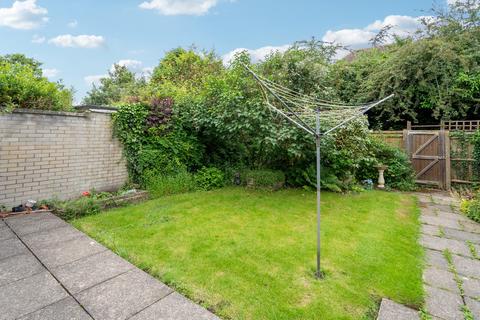 9 Ingleglen, Farnham Common, Slough, SL2 3QA