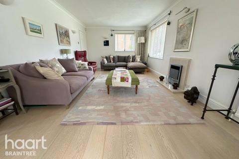 18 Rydal Way, Great Notley, Braintree, CM77 7UG