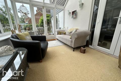 18 Rydal Way, Great Notley, Braintree, CM77 7UG