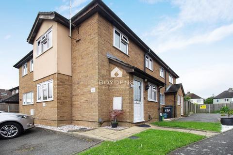 68 Adelaide Drive, Colchester, CO2 8UX