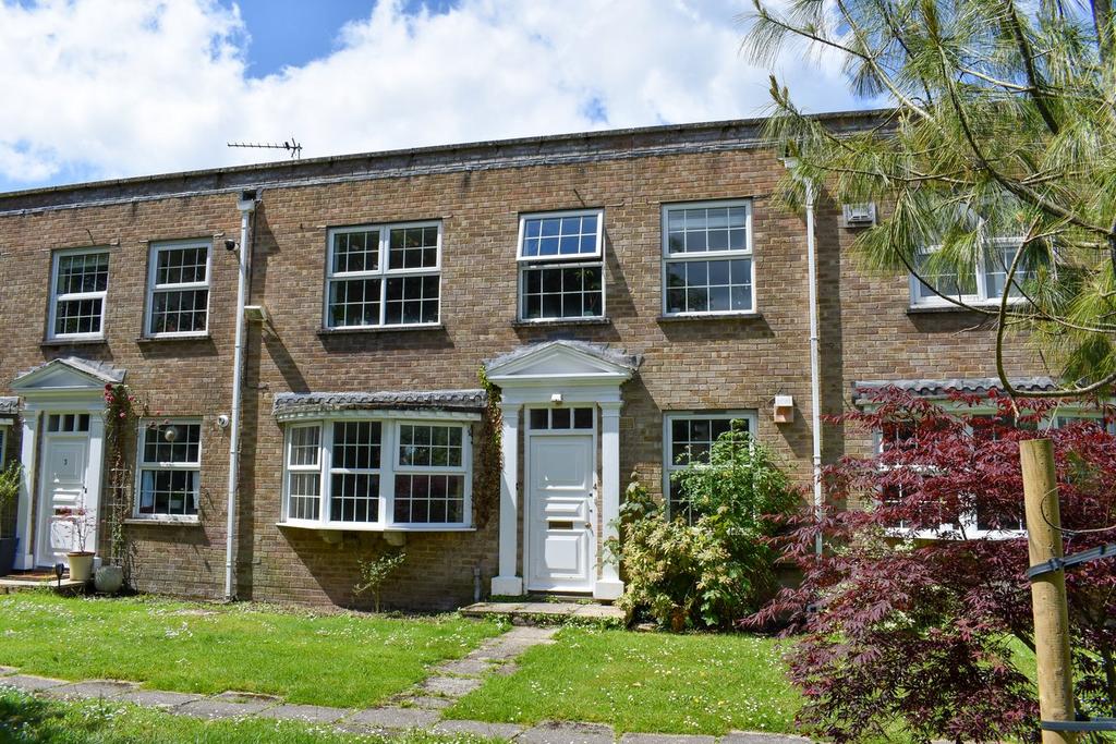 Grosvenor Mews, Lymington, SO41 2 bed apartment for sale £245,000