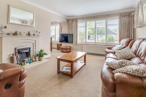 3 bedroom detached house for sale, Broadclyst Gardens, Thorpe Bay SS1