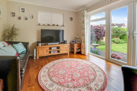 83 Broadclyst Gardens, Southend-on-sea, SS1 3QU