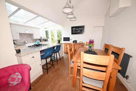 1 Heath Gardens, Twickenham, TW1 4LY