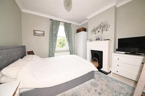 1 Heath Gardens, Twickenham, TW1 4LY