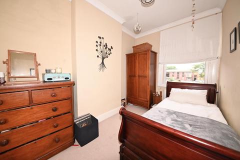 1 Heath Gardens, Twickenham, TW1 4LY