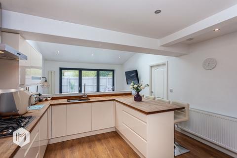 70 Valley View, Bury, BL8 1WN