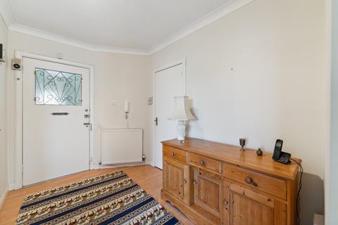 2 bedroom flat for sale, Kennedy Court, Braidholm Crecent , Giffnock , East Renfrewshire, G46 6HQ