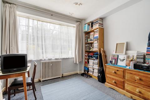 Studio for sale, Taymount Grange, Forest Hill, London