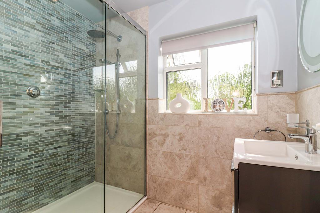 Family shower room