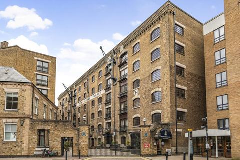 1 bedroom apartment for sale, New Crane Wharf, Wapping, E1W