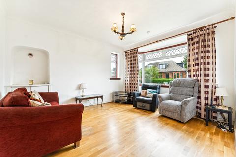 22 Lothian Drive, Clarkston, Glasgow, G76 7NE