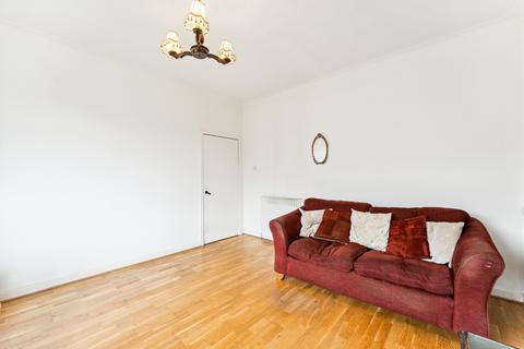 22 Lothian Drive, Clarkston, Glasgow, G76 7NE