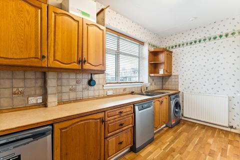 22 Lothian Drive, Clarkston, Glasgow, G76 7NE