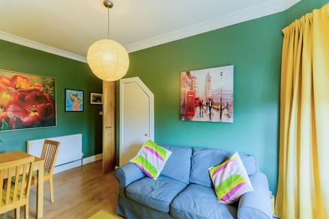 132 Granton Road, Edinburgh, EH5 3RF