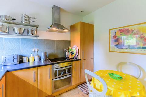 132 Granton Road, Edinburgh, EH5 3RF