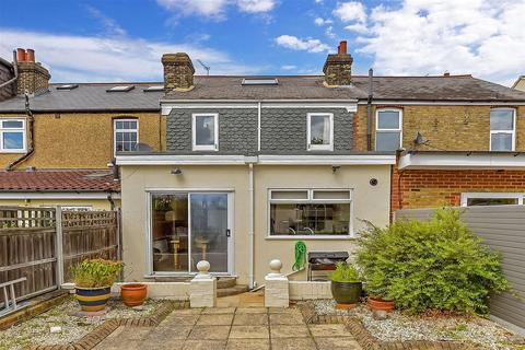 3 bedroom terraced house for sale, Gaynes Hill Road, Woodford Green, Essex
