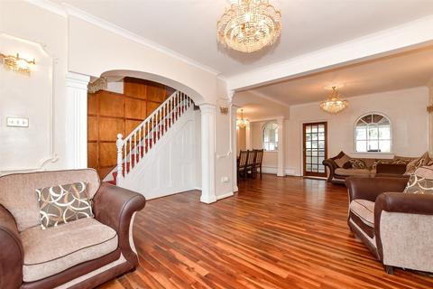 3 bedroom terraced house for sale, Gaynes Hill Road, Woodford Green, Essex