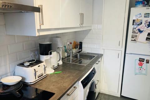 1 bedroom flat for sale, Rufforth Court, London NW9