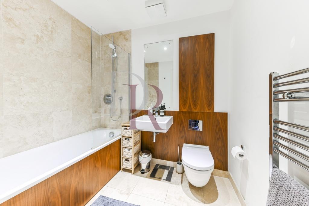 Bathroom &amp; En Suite