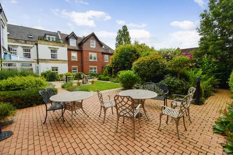 2 bedroom apartment for sale, Jennery Lane, Burnham, Slough, Buckinghamshire, SL1