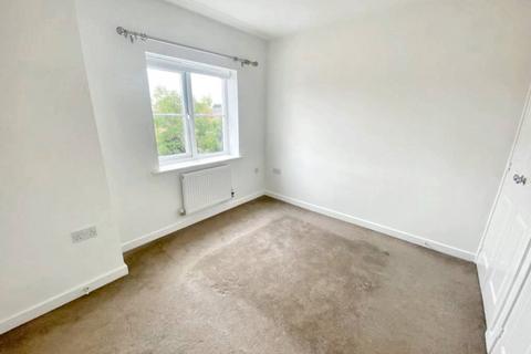 3 bedroom townhouse to rent, Honeysuckle Close, Bedworth CV12