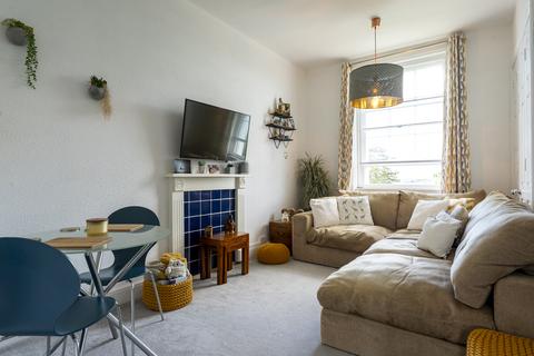 Flat 1, 10 Lansdowne Crescent, Worcester, WR3 8JE