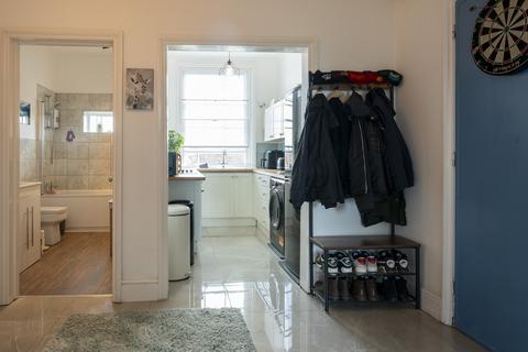 Flat 1, 10 Lansdowne Crescent, Worcester, WR3 8JE
