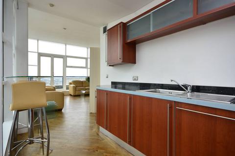 2 bedroom flat to rent, Nova Building, Isle Of Dogs, London, E14