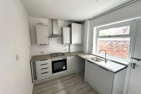 2 bedroom terraced house to rent, 14 Stanway Street, Stretford, M32 0JL