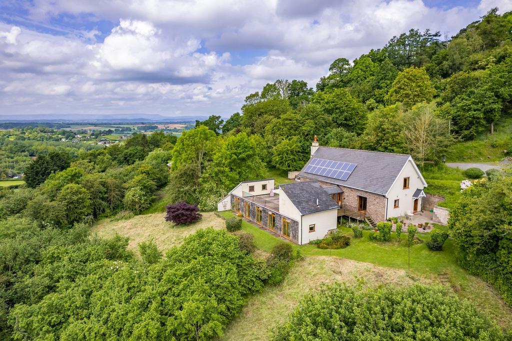 Dinedor, Hereford, Herefordshire, HR2 5 bed detached house for sale £