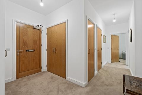 2 bedroom ground floor flat for sale, 15 Hamilton Road, Sarisbury Green, Southampton. SO31 7PU