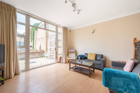 4 bedroom house to rent, Victoria Mews, Hampstead, London, NW6
